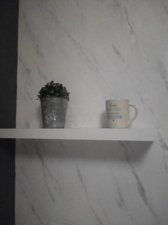 אביניון Le Mas Des Dames Appartement מראה חיצוני תמונה